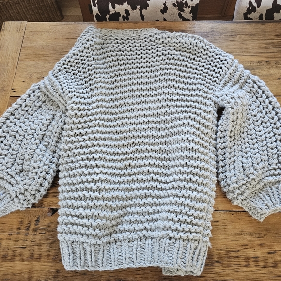 VICI Gorgeous Gray Thick Knit Cardigan Sweater Size M/L - Picture 5 of 13